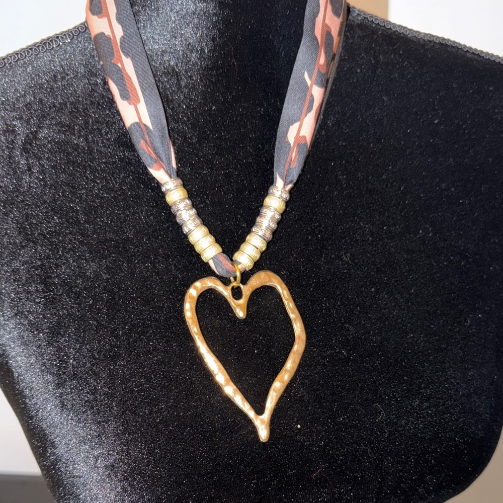 Gold Heart Pendant Necklace with Beaded Ribbon - Women Jewelry - Picture 6 of 6